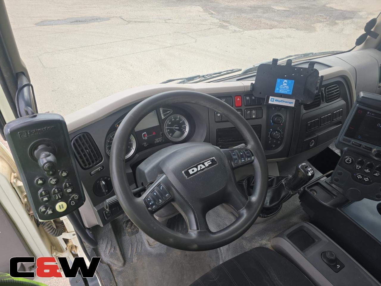 Vehicle image 33